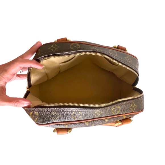 Louis Vuitton Monogram Manhattan PM - Picture 12 of 15